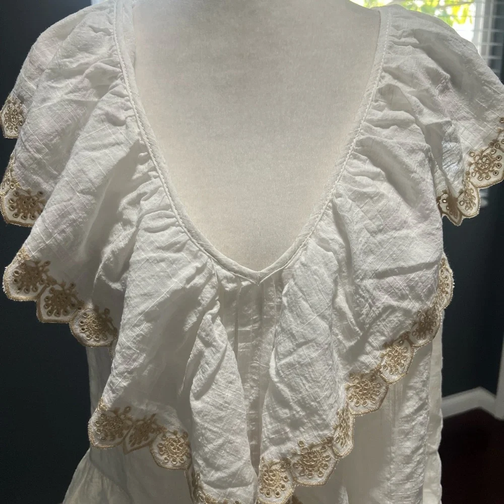 Max Studio Cream Ruffle Blouse. Size L - Picture 3 of 6